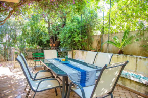 Casa Silvia Marina, air-con e cortile IUN R3673 Cala Gonone